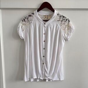 BKE Lace Yoke Button-Front Top • White Cream • Size M • Good Used Condition